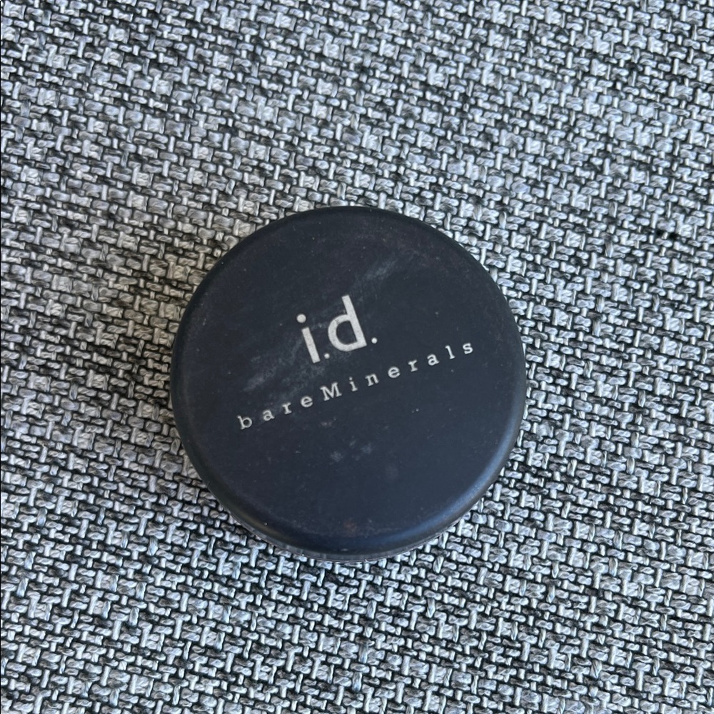 bareMinerals loose eyeshadow - Picture 3 of 5